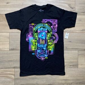 Universal Studios Unisex Grad Bash Of 2023 Short Sleeve Graphic Tee Small‎ Black
